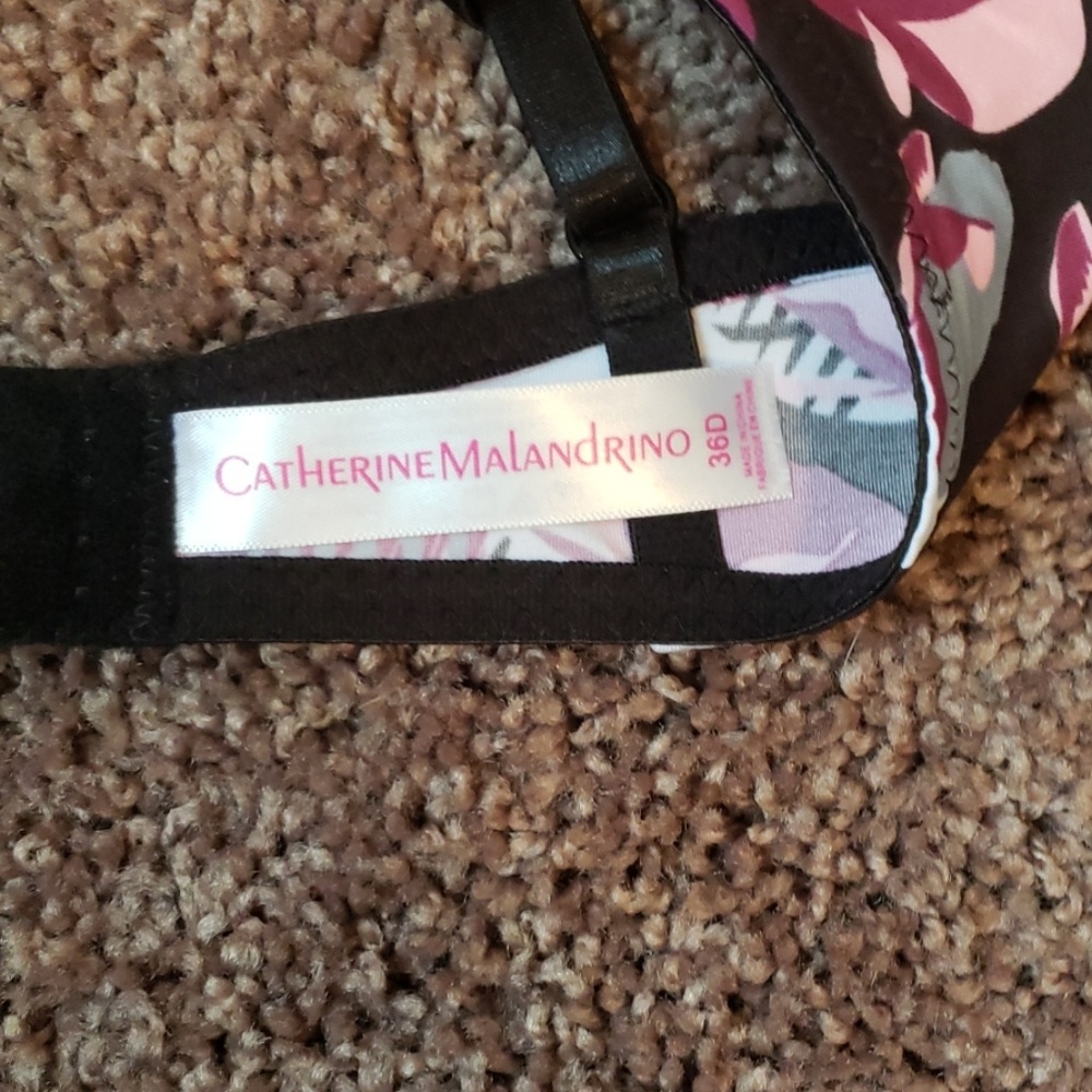 Bras - Picture 2 of 3